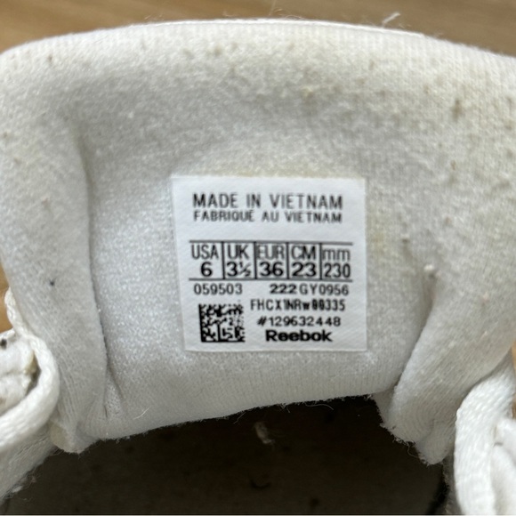 REEBOK Classic Leather Shoes | Women’s Size 6 - Picture 6 of 7